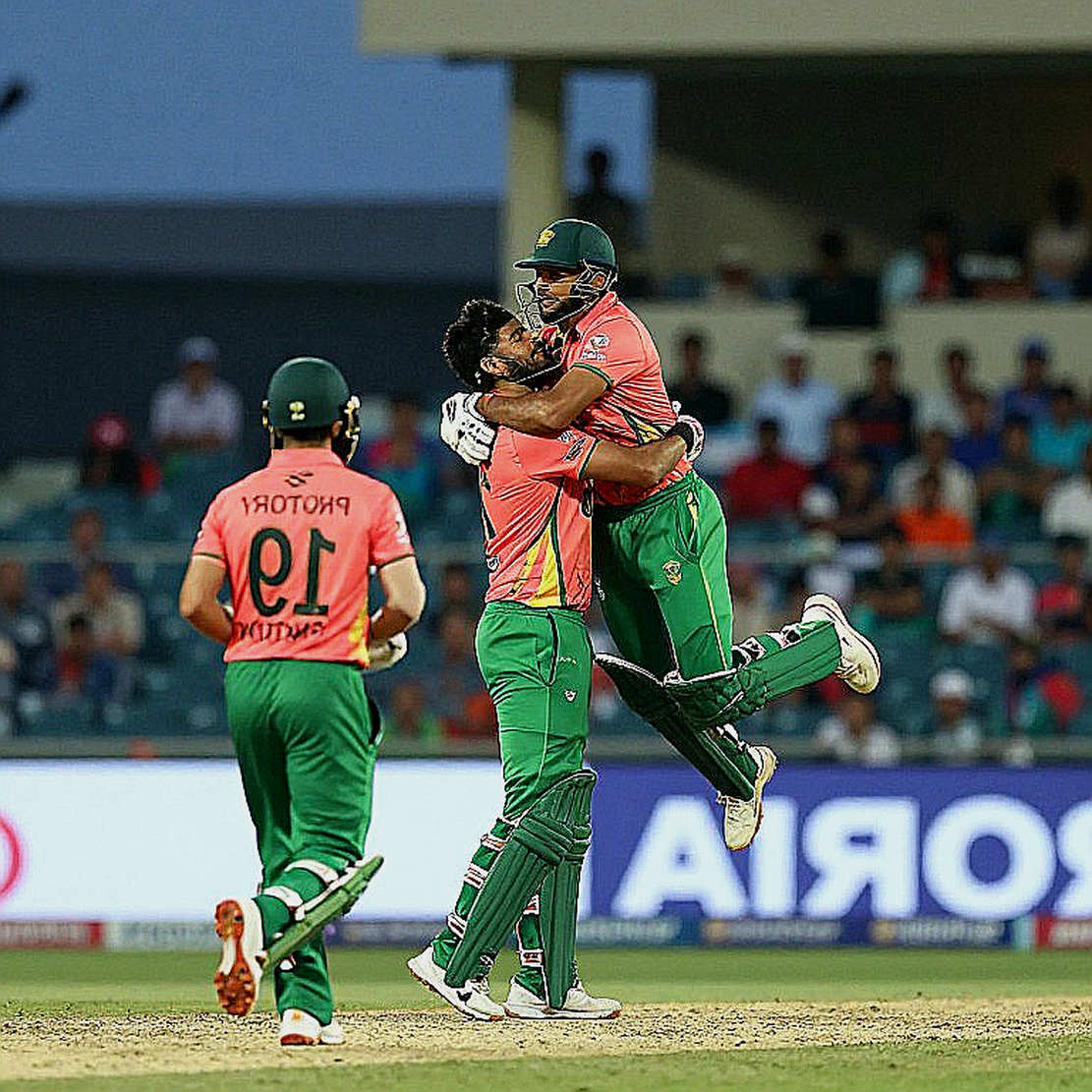 ছয় নয় পাঁচ: টরন্টোর ওয়াইড-বাউন্ডারি, এমসিসি আইন ১৯.৭ আর স্কোরবুকের নীরব সংশোধন