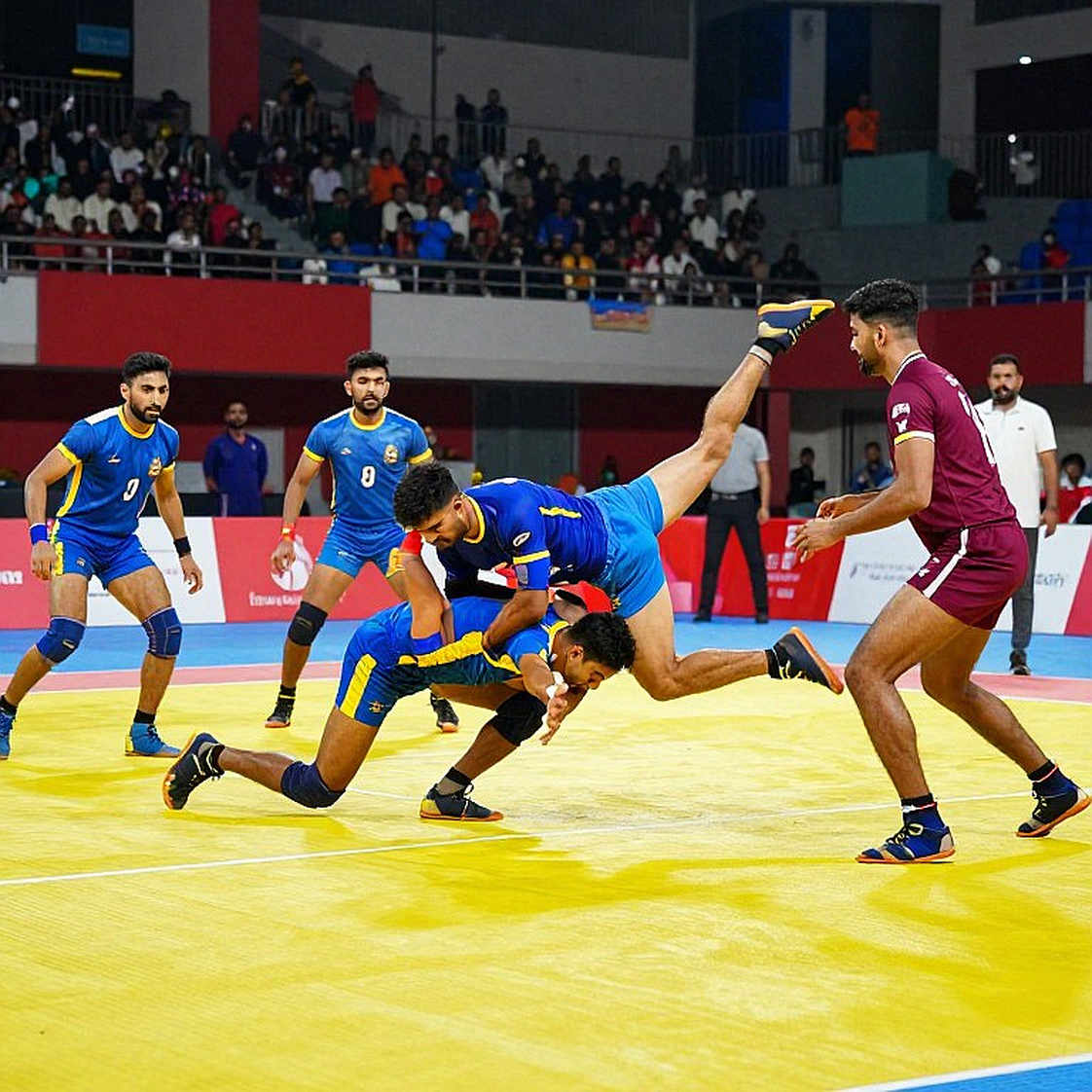 কাবাডি ফাইনালের ৩৭-৩৪: যে ডেসিমালগুলো স্কোরবোর্ড কখনো দেখায় না