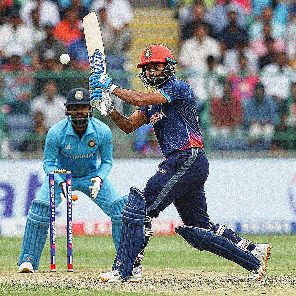 ১৫১ রান ১০০ বলে: ভিজেডি-ছায়ায় ঢাকা পড়া অন্বয় দ্রাবিড়ের ইনিংসটা আসলে কী বলে